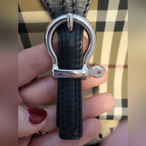 Burberry beautiful bag - Picture 5 of 6